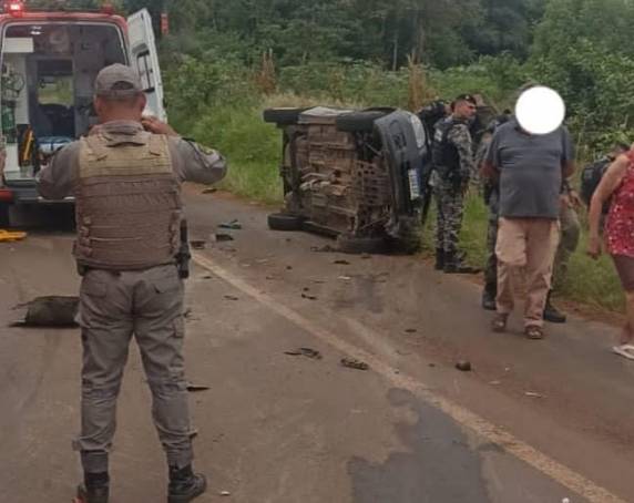 Quatro pessoas foram presas e entorpecente foi apreendido