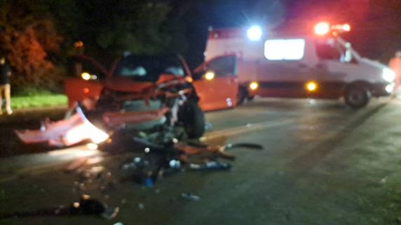 Os veículos foram envolvidos no acidente na saída para Augusto Pestana