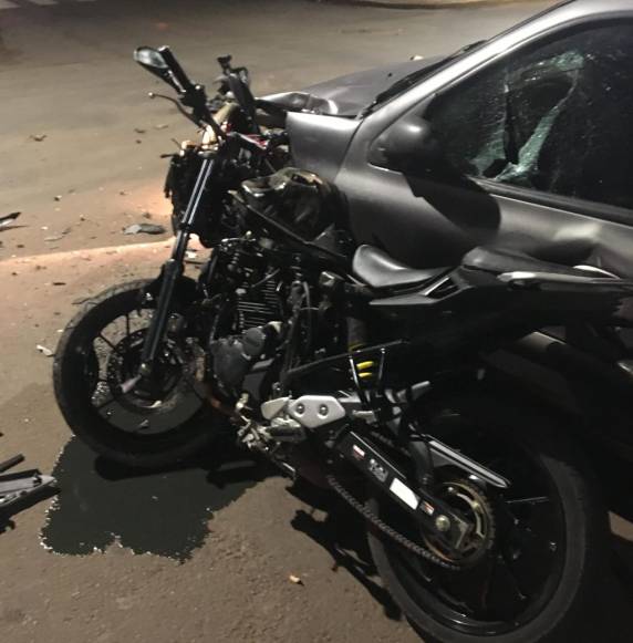 O acidente ocorreu na esquina da Padaria Tia Lucinda