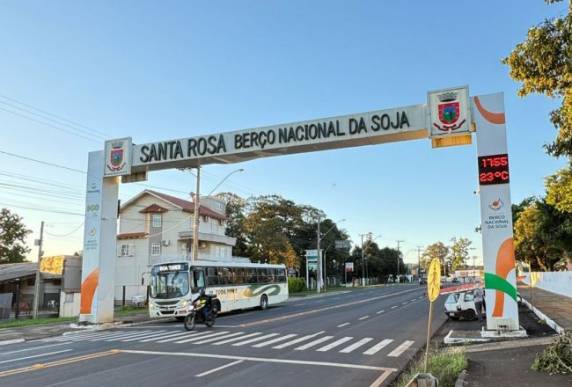 Na quarta-feira o pórtico da cidade recebeu o selo do Berço Nacional da Soja, que reconhece o município como precursor na produção do grão, história que chegamos aos 100 anos.