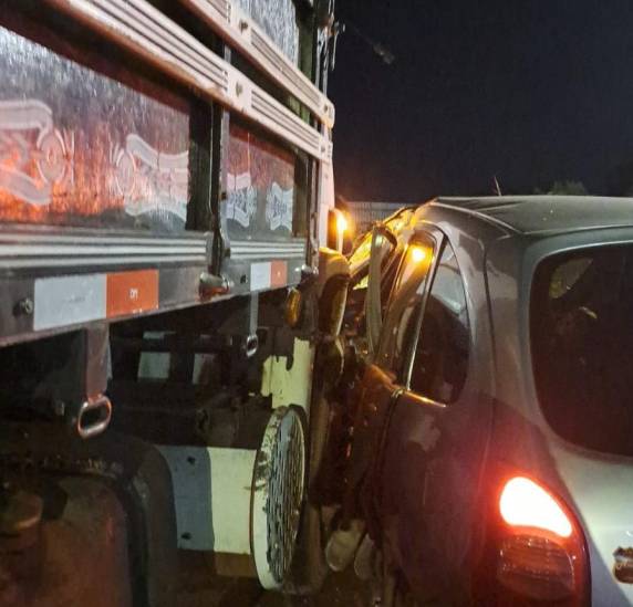 Veículos colidiram nas imediações da empresa Scania