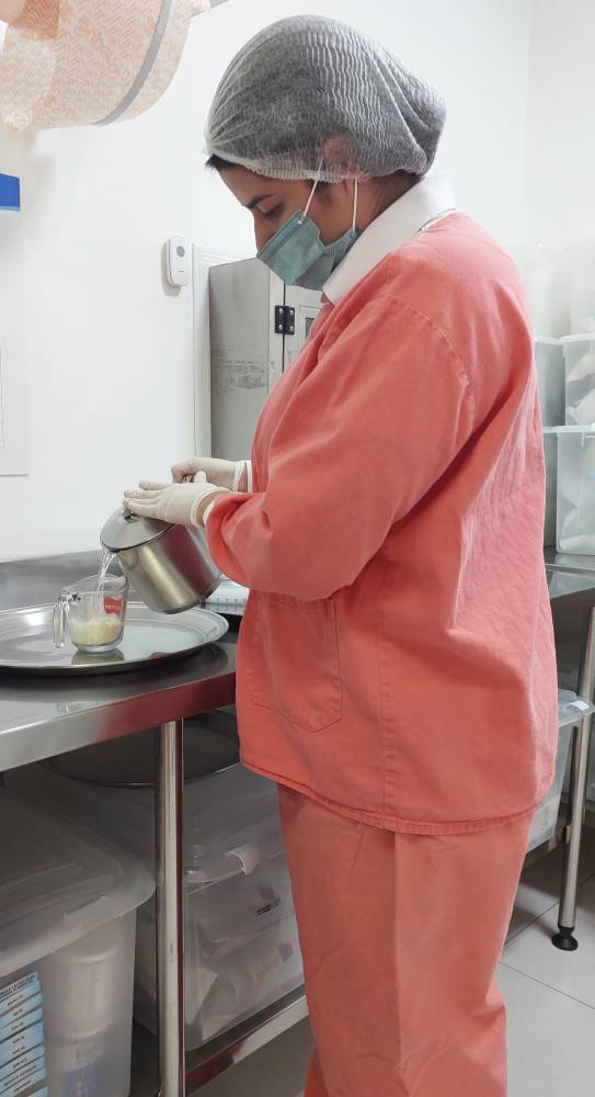 É no Lactário que são preparadas as fórmulas infantis para os recém-nascidos - quando não há possibilidade de ofertar o leite materno e também para as crianças.