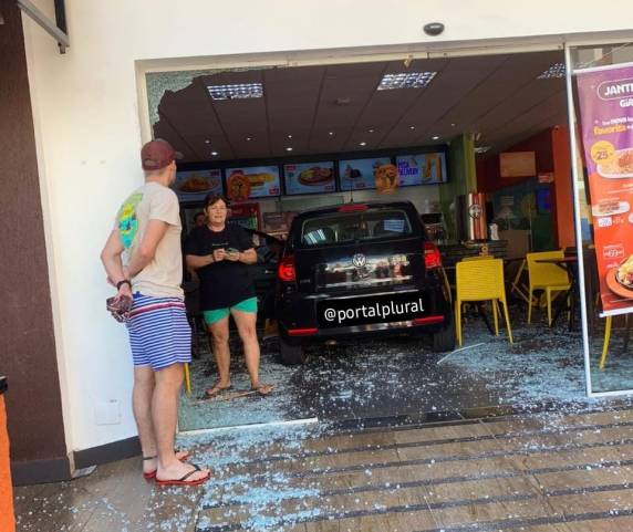 O acidente ocorreu no Restaurante Girafas