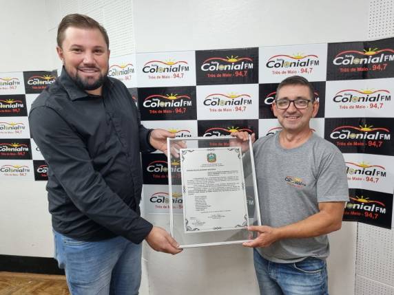 A homenagem é pelos 34 anos de atuação como locutor da Rádio Colonial e 16 anos do site Paulo Marques Notícias