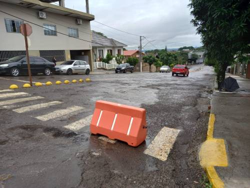 Acidente ocorreu na rótula do Mercado Fockink