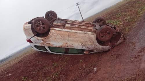 O acidente ocorreu próximo ao trevo de acesso ao município de Sede Nova