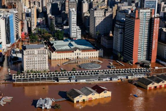 O objetivo é encontrar soluções imediatas e a médio e longo prazos. O prefeito Sebastião Melo avisou que vai colaborar, mas espera que o debate não seja politizado