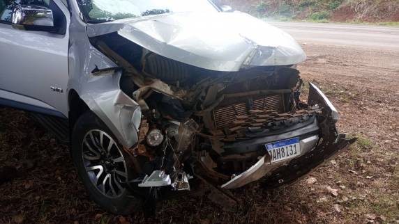 Caminhonete e Brasília colidiram no trajeto entre Santa Rosa e Santo Cristo