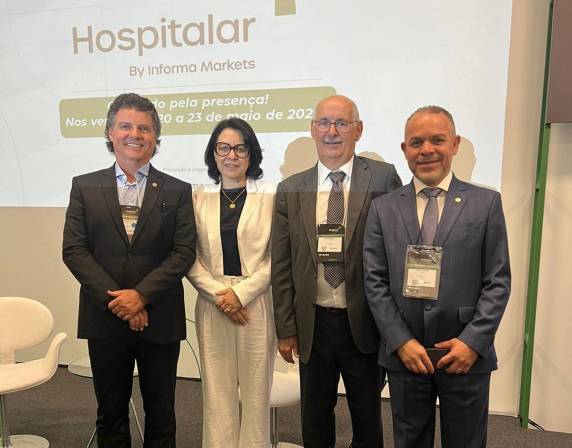 O encontro aconteceu em São Paulo, durante a Feira Hospitalar 2024, com o objetivo de discutir propostas e articulações em prol da saúde no Rio Grande do Sul.