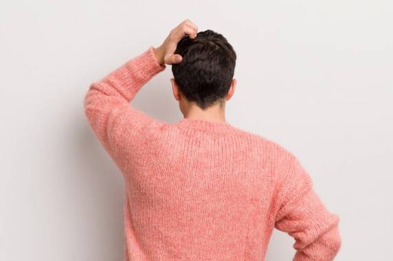 Estudo com 302 voluntários mostrou que, embora a intensidade do dano seja maior entre indivíduos que tiveram a forma grave da doença, pessoas que nem sequer tiveram sintomas suficientes para serem hospitalizadas estão apresentando déficits de atenção e memória mais de 18 meses após a infecção