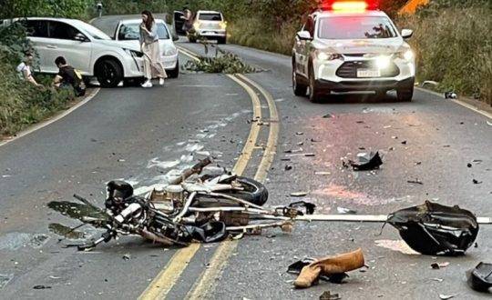 Vítima não conseguiu concluir uma ultrapassagem e colidiu frontalmente com o automóvel