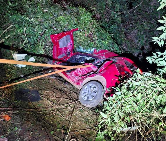 O acidente ocorreu no início da noite desta segunda-feira