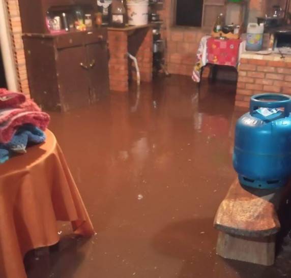 Os moradores pedem urgência na resolução do problema. 