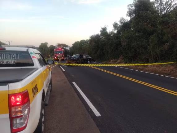 Colisão ocorreu após o condutor de outro carro invadir a contramão e atingir veículo onde estava bebê. Caso ocorreu em Ipuaçu.