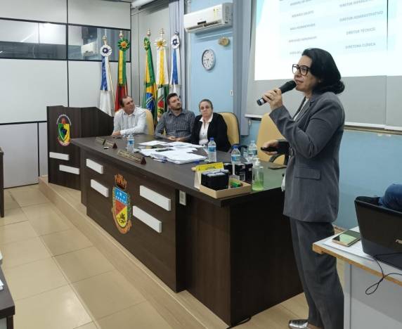 Na oportunidade, o presidente Sidnei Strejevitch e a diretora-geral Vanderli de Barros, apresentaram o andamento da gestão da Unidade São José, administrada oficialmente pelo Vida & Saúde desde o último dia 1º.