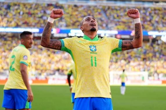 Partida terminou em 1 a 1, com gols de Raphinha para a Seleção Brasileira e Muñoz para os colombianos