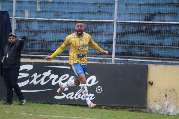 Na Boca do Lobo, time pelotense superou o Glória de Vacaria, enquanto em Frederico Westphalen, time da casa ficou na igualdade com a equipe da Capital