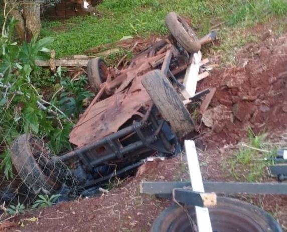 Durante o trajeto de volta, já com nove ocupantes no veículo, o câmbio teria quebrado.