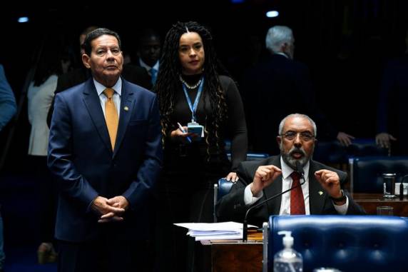 Medida segue agora para sanção presidencial. Entre os produtos que podem ter desconto estão geladeiras e fogões, mas também mesas e sofás, desde que fabricados no Brasil