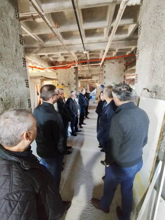 Coordenada pelo presidente Sidnei Strejevitch, a reunião contou com a presença de conselheiros e diretores do Hospital.