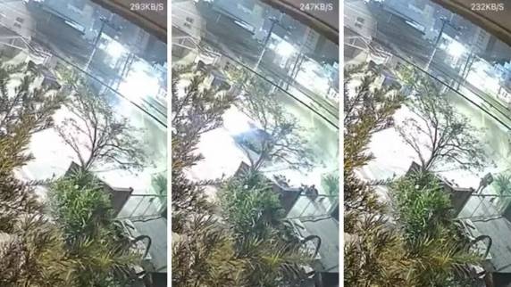 Segundo a Polícia Civil, advogado informou que o cliente se apresentará na delegacia. Vítima diz que foi perseguida pelo condutor do carro de luxo. Colisão ocorreu em Blumenau e foi flagrada por câmera.