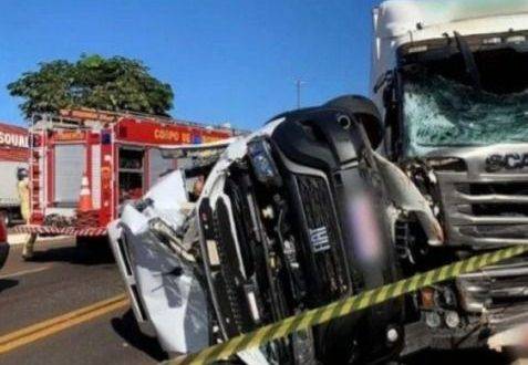 Câmeras de monitoramento capturaram o acidente
