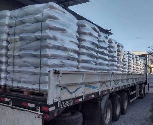 A Ambev já tinha parado a produção na indústria da Região Metropolitana para envasar água potável durante o auge da tragédia