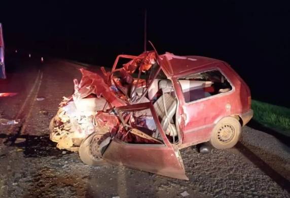 O acidente ocorreu na madrugada desta quinta-feira na entrada do KM 10