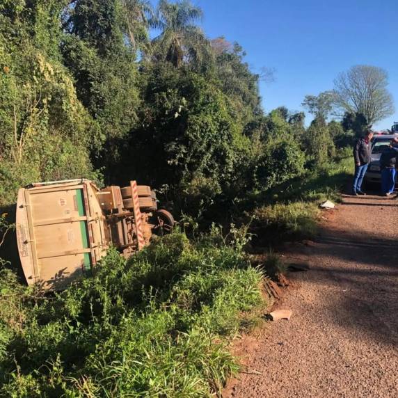 O condutor do automóvel foi socorrido para o hospital