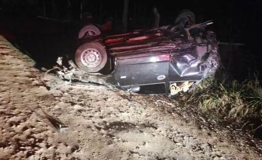 Outra pessoa estava cerca de 40 metros do veículo, inconsciente