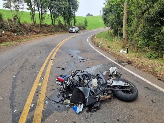 Bruno Graeff conduzia uma BMW S1000 quando houve o acidente em uma curva da rodovia estadual em Ipira, no Oeste de Santa Catarina.