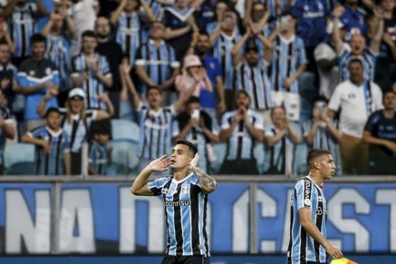 Tricolor marcou com Cristaldo, Braithwaite e Diego Costa. Matheus Gonçalves e Felipe Teresa descontaram para os visitantes. Com o resultado, equipe gaúcha chega a 31 pontos e se distancia do Corinthians, primeiro time no Z-4