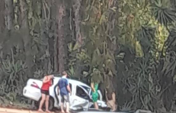 O acidente ocorreu na tarde desta segunda-feira próximo ao posto do Grupo Rodoviário