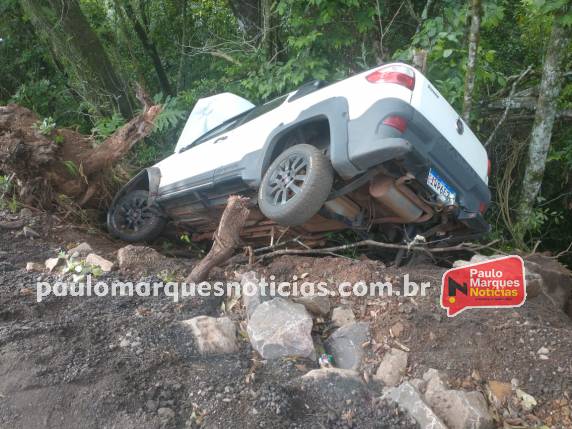 Ninguém ficou ferido, restando apenas danos materiais