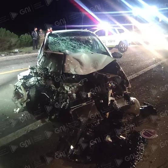 Sinistro, registrado na noite desta sexta-feira envolveu um Citröen e uma Toyota/Hilux