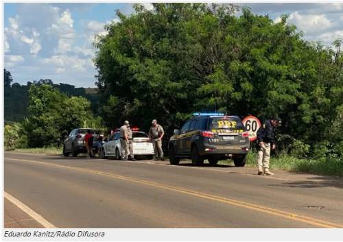 O acidente que ocorreu por volta das 14h desta terça-feira
