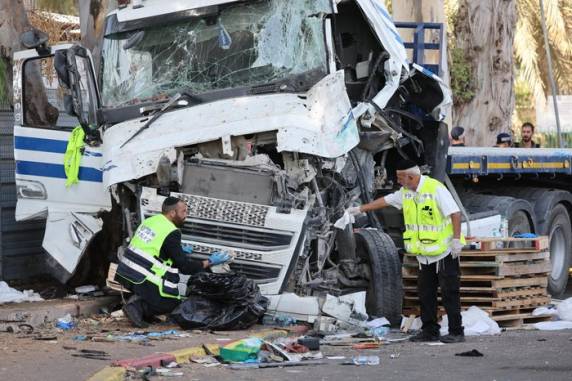 Polícia suspeita de ataque terrorista. O atropelamento coincide com o aniversário, segundo o calendário hebraico, do ataque do Hamas em 7 de outubro de 2023