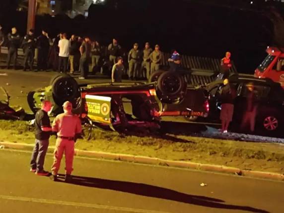 A Brigada Militar emitiu uma nota de pesar, nas suas redes sociais, pela morte dos dois policiais.