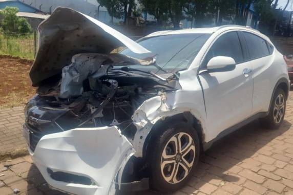 Maquinário da prefeitura transitava pela Avenida Borges de Medeiros quando houve o incidente. Ninguém ficou ferido
