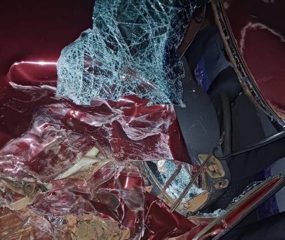 Motorista do caminhão envolvido abandonou local