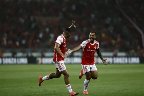 Alan Patrick e Wesley marcaram para o Colorado, que agora seca o Flamengo para seguir em quarto. Time de Roger chega a 13 jogos de invencibilidade