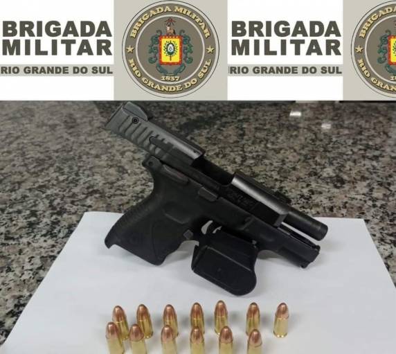 Após informações, as guarnições de serviço realizaram buscas e prenderam o indivíduo com a arma