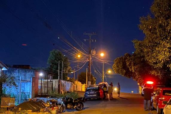 Casos foram registrados no início da tarde de domingo e na madrugada desta segunda; de acordo com a Polícia Civil, neste momento, não é possível afirmar se há ou não há relação entre os crimes