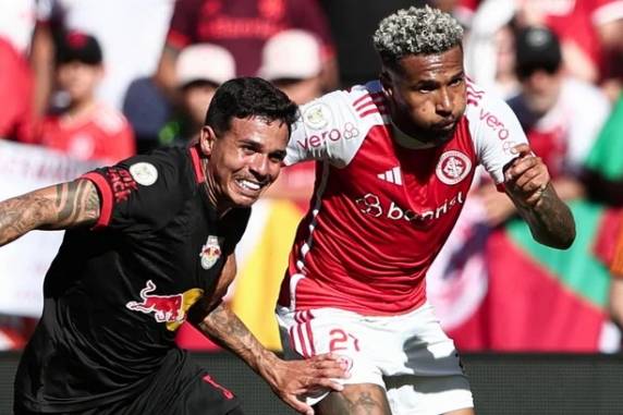 Diante de mais de 40 mil torcedores, Colorado chega ao 16º jogo invicto; diferença para os líderes é de cinco pontos