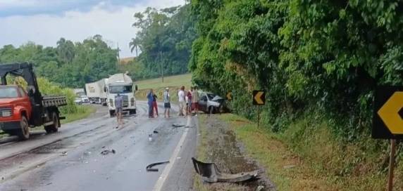 Paulo Ricardo da Silva, de 31 anos chegou a ser socorrido e levado ao Pronto-Socorro, mas não resistiu aos ferimentos e faleceu.