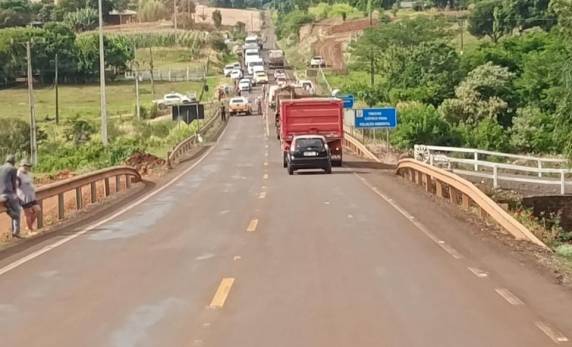 O acdiente envolveu a moto da vítima e um carro