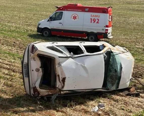 Após dar entrada no hospital, o condutor faleceu em decorrência das lesões sofridas.