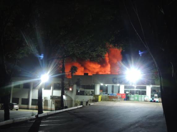 O sinitro foi controlado pelo Corpo de Bombeiros