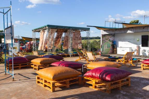 O Espaço Experiência MEA conta com áreas de descanso, óculos de realidade virtual e uma instalação sensorial e instagramável que homenageia os 100 anos da soja no Brasil, entre outras atrações.