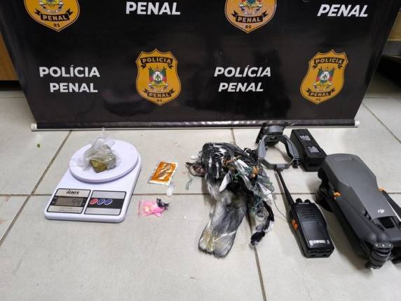 Em novembro deste ano, um equipamento carregando um animal morto foi abatido por policiais penais enquanto sobrevoava a Penitenciária de Canoas (Pecan). Tema foi alvo de debate no Fórum Interinstitucional Carcerário, realizado na última sexta-feira